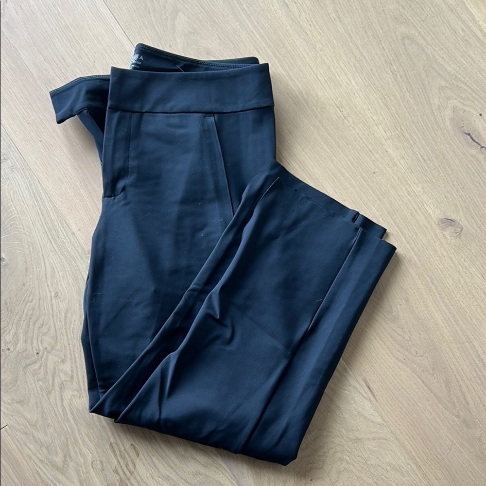 ATHLETA Stellar Cropped Black Trousers Classic Design